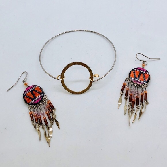 Vintage Southwestern Earrings & Dainty Bracelet - Picture 13 of 13